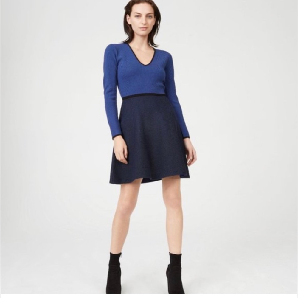 NWT Club Monaco Blue knitted over the knee Dress, Size XS